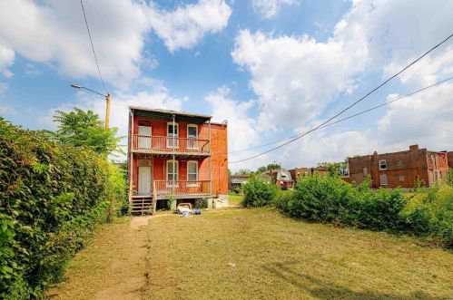 5252 Paulian Pl, Saint Louis MO 63113-1219 exterior