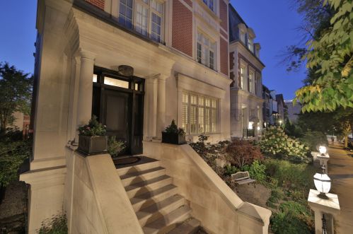 716 Schubert Ave, Chicago IL 60614-1247 exterior