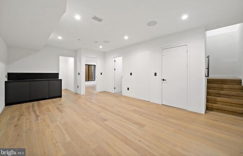 1355 Kater St, Philadelphia PA 19147-1817 exterior