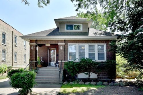 5129 Pensacola Ave, Chicago, IL 60641-1421