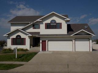 614 Mustang Dr, Bismarck, ND 58503-8206