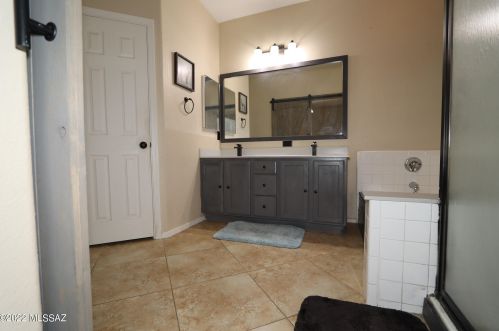 8517 Camino Bengala, Tucson AZ  85747-5165 exterior