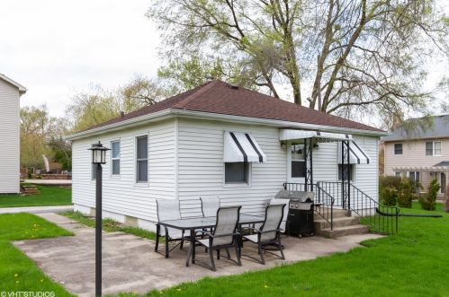 5909 Terra Cotta Rd, Bull Valley, IL 60014-4547