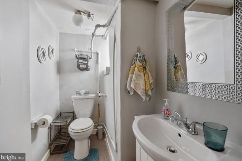 3223 Longshore Ave, Philadelphia PA 19149-2025 exterior