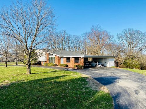 806 Crawford Cir, Spring Bluff, MO 63080-2553