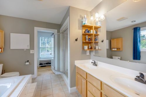 291 Three Rivers Rd, Wilbraham MA 01095-1224 exterior