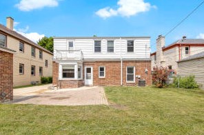 2770 Avondale Blvd, Milwaukee WI 53210-1364 exterior