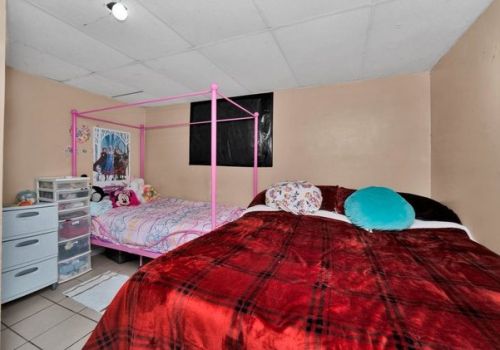 6030 California, Chicago IL 60659-3915 exterior