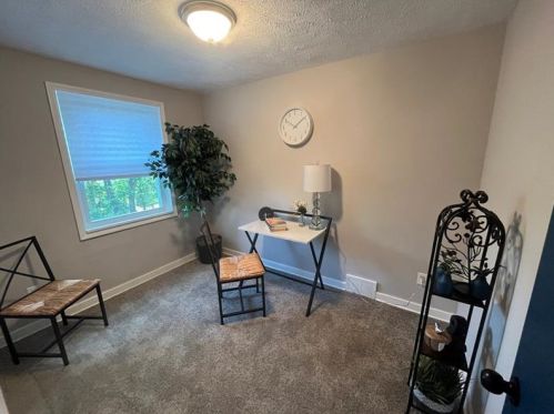 2066 Pioneer Ave, Pittsburgh PA 15226-1345 exterior