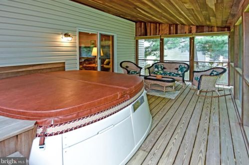 13524 Cedar Creek Ln, Silver Spring MD 20904-5332 exterior