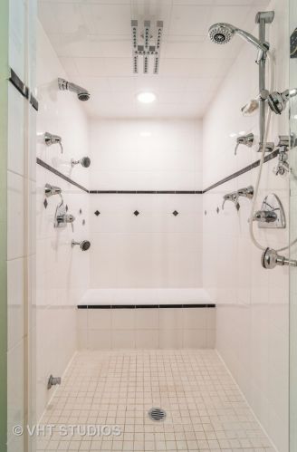 4541 Hermitage Ave, Chicago IL 60609-3811 exterior