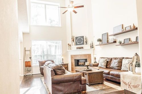 3102 Fitzgerald Dr, Montgomery TX 77356-8950 exterior