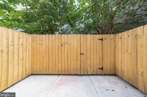 1720 22nd St, Philadelphia PA 19145-1943 exterior