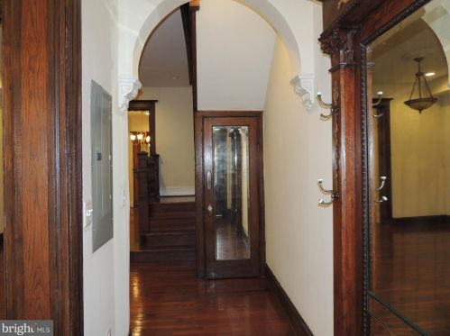 2907 13th St, Washington DC  20009-5301 exterior