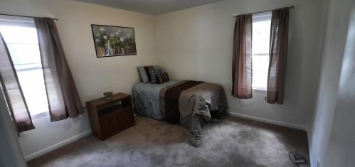 3918 70th St, Milwaukee WI  53220-2412 exterior