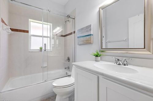 132 Glen Eagle Cir, Naples FL 34104-5714 exterior