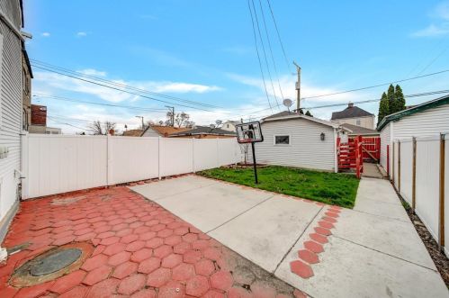 2719 Kildare Ave, Chicago IL 60629-5020 exterior