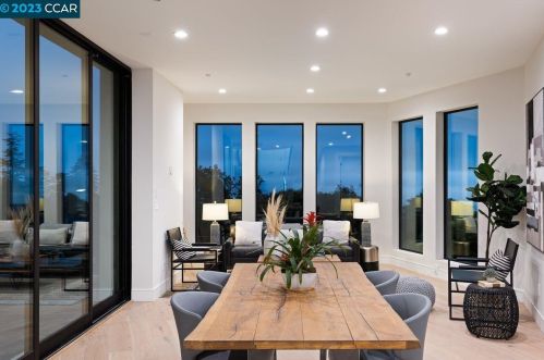 524 Cragmont Ave, Berkeley CA 94708-1207 exterior