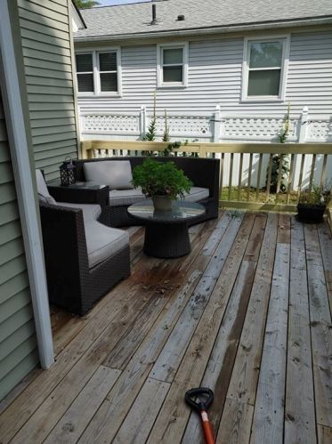 87 Lakevilla Ave, Springfield MA  01109-1405 exterior