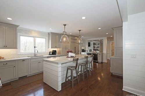 94 Spectacle Ln, Ridgefield CT 06877-5715 exterior