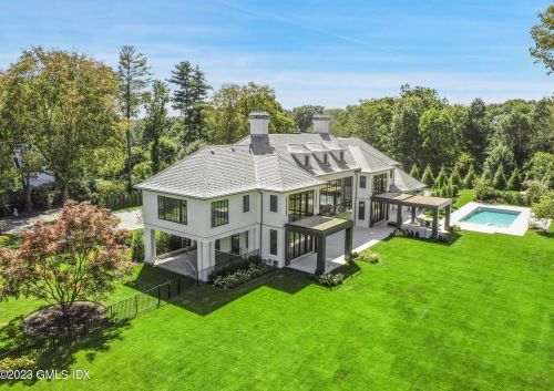 2 Midwood Rd, Greenwich CT 06830-3800 exterior