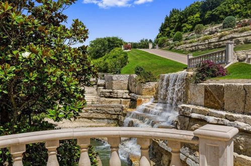 12400 Cedar St, Austin TX exterior