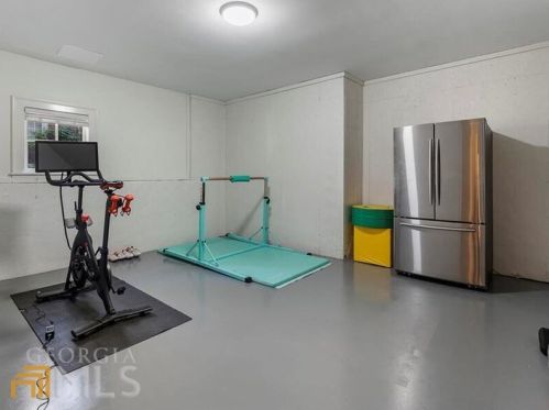 847 Kings Ct, Atlanta GA 30306-3431 exterior