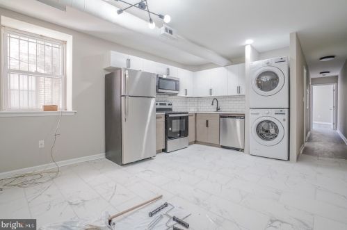 1424 Girard Ave, Philadelphia PA  19130-1684 exterior