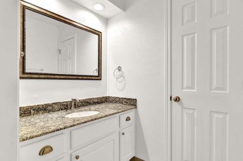 3710 Clover Vly Dr, Humble TX exterior