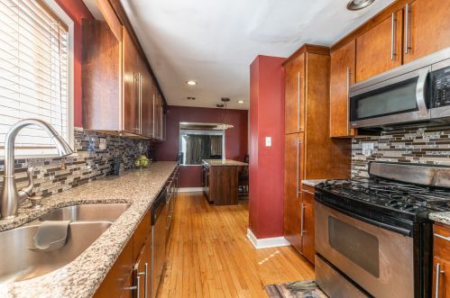 9704 Central Park Ave, Chicago IL 60805-3003 exterior