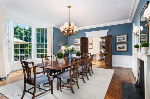 200 Clapboard Rdg Rd, Greenwich CT 06831-3352 exterior