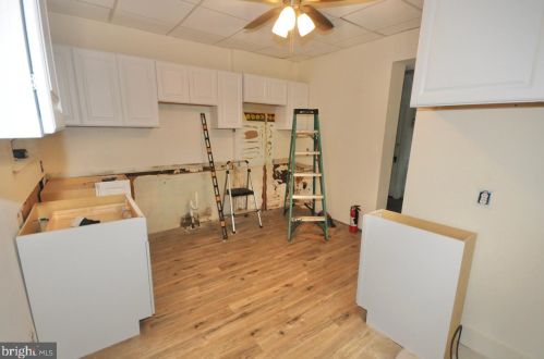 60 Main St, Roebling NJ 08554-1220 exterior