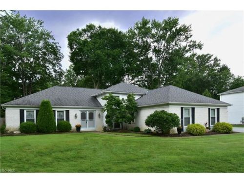 2988 Creekside Dr, Cleveland OH  44145-4645 exterior