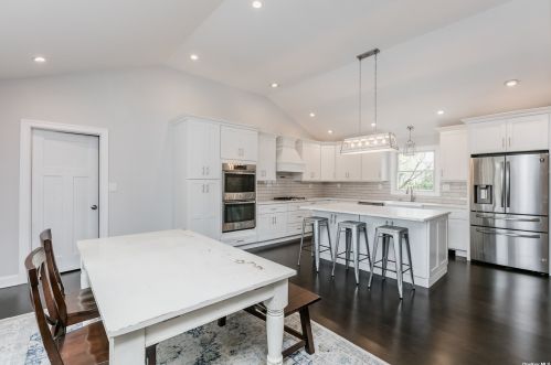 43 Cross Bow Ln, Commack NY  11725-1214 exterior