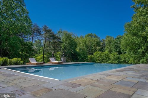 11404 Glen Rd, Rockville, MD 20854-1206