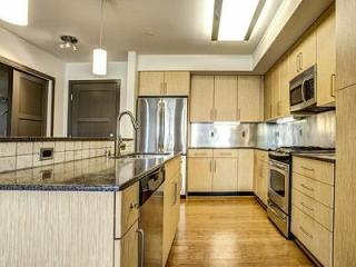 413 70th St, Seattle WA  98115-5482 exterior