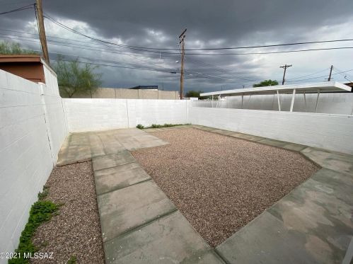 1104 Kentucky St, Tucson AZ  85714-3227 exterior