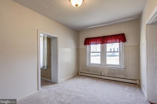 1120 Center Ave, Pottstown PA 19464-5802 exterior