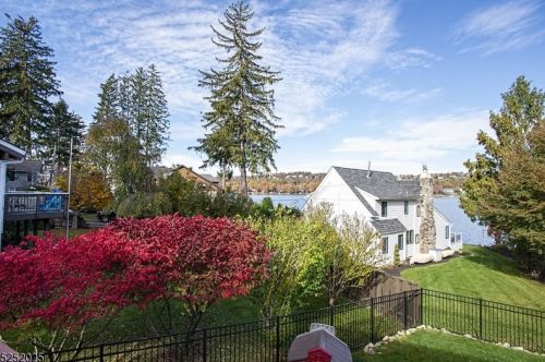 172 Shore Trl, Sparta NJ  07871-2107 exterior