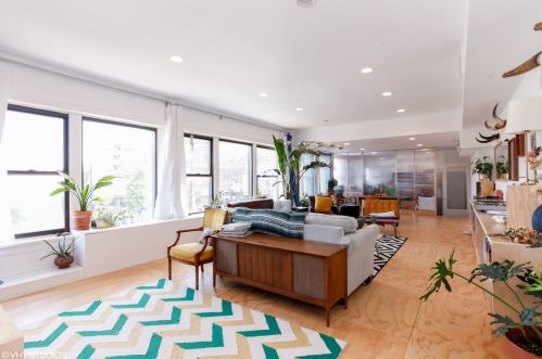 4833 Irving Park Rd, Chicago IL  60641-2719 exterior