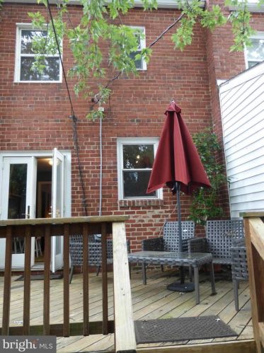 713 Columbus St, Alexandria VA  22314-1850 exterior