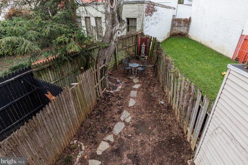 249 New Holland Ave, Lancaster PA 17602-2301 exterior