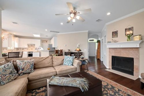 11608 Emerald Fls Dr, Austin TX 78738-5327 exterior