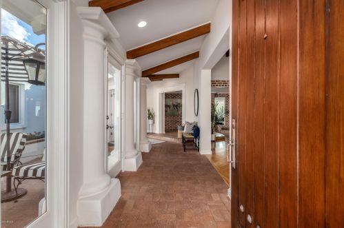 9409 47th St, Phoenix, AZ 85028-5203