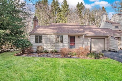 8 The Laurels, Enfield CT 06082-2349 exterior