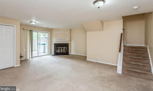 7409 Duddington Dr, Alexandria VA 22315-3847 exterior