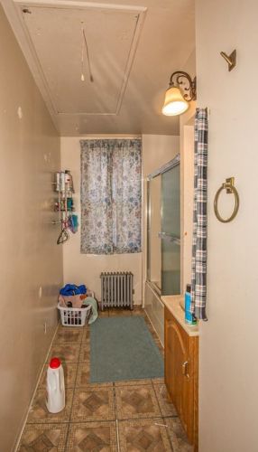 22 Loring St, Springfield MA 01105-2433 exterior