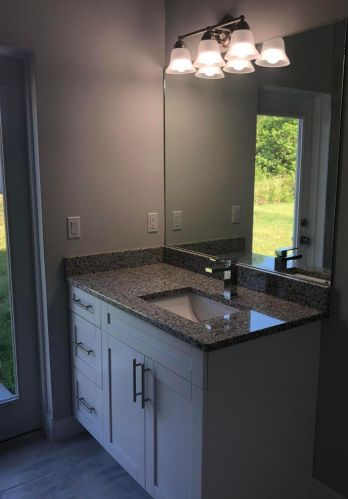 556 Whitmore Dr, Fort Pierce FL 34984-4563 exterior