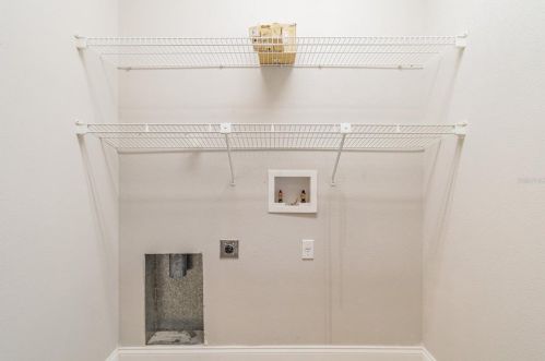 8814 Cypress Hammock Dr, Tampa FL  33614-8100 exterior