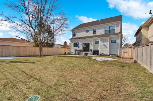 292 Fremont Ave, Elmhurst IL 60126-2200 exterior